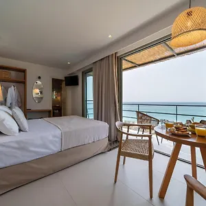 Thea Beachfront Suites In Lourdas Beach Apartment Lourdata (Kefalonia)